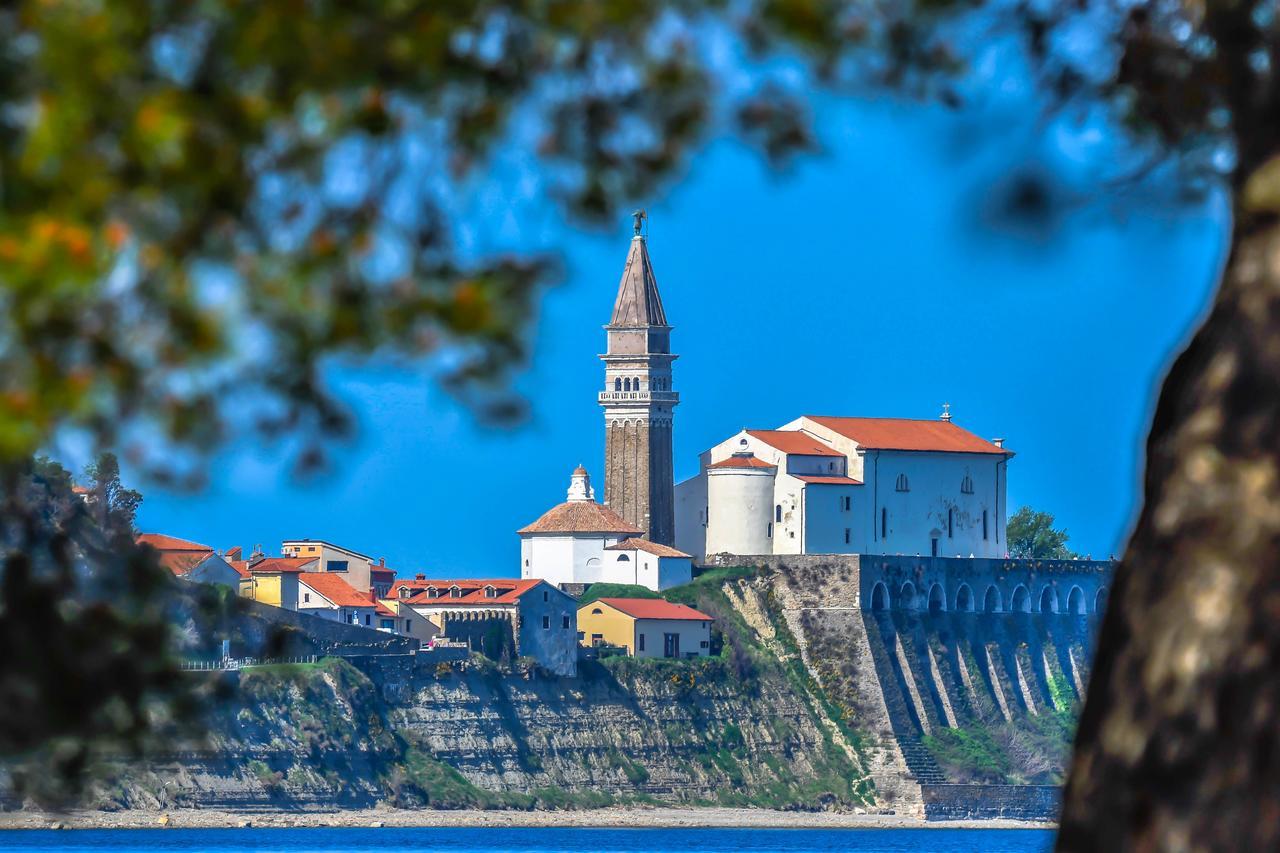 Hotel Lavender - Oleander Resort Strunjan Buitenkant foto